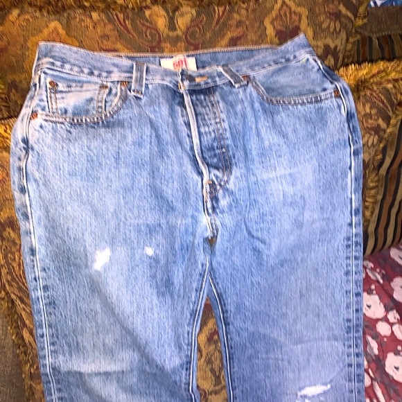 Levi’s Original 501 Straight Leg Button-Fly Distressed Blue Jeans - Picture 5 of 5